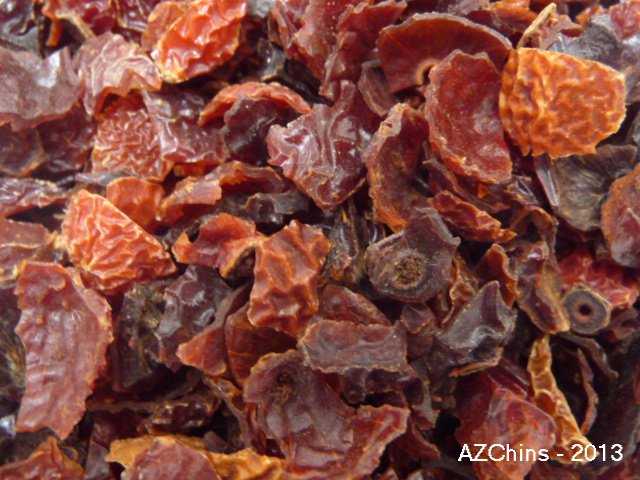 crushedrosehips.jpg (85092 bytes)