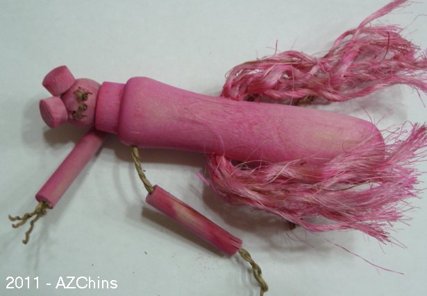 pinkprayingmantisside.jpg (40276 bytes)